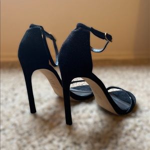 Black Stuart Weitzman Nudist 6 Goosebump 4.5" Heel